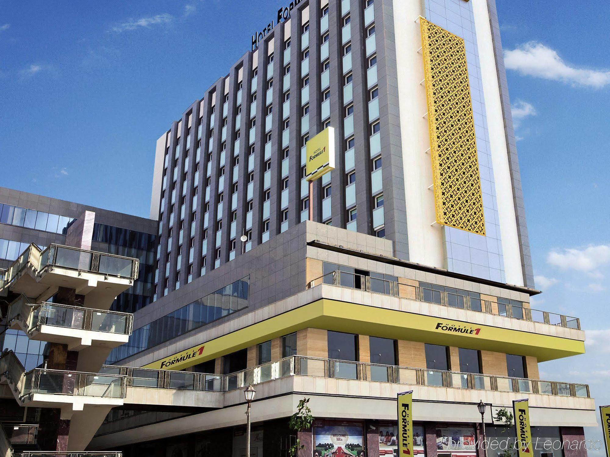 Holiday Inn Express Gurugram Sector 50, An Ihg Hotel Gurgaon Exterior foto